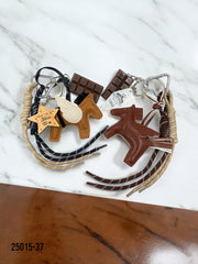 Llavero caballito y chocolate