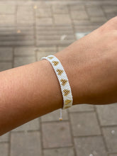 Pulsera Miyuki Blanca de corazones