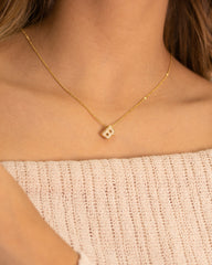 Collar Inicial B circón