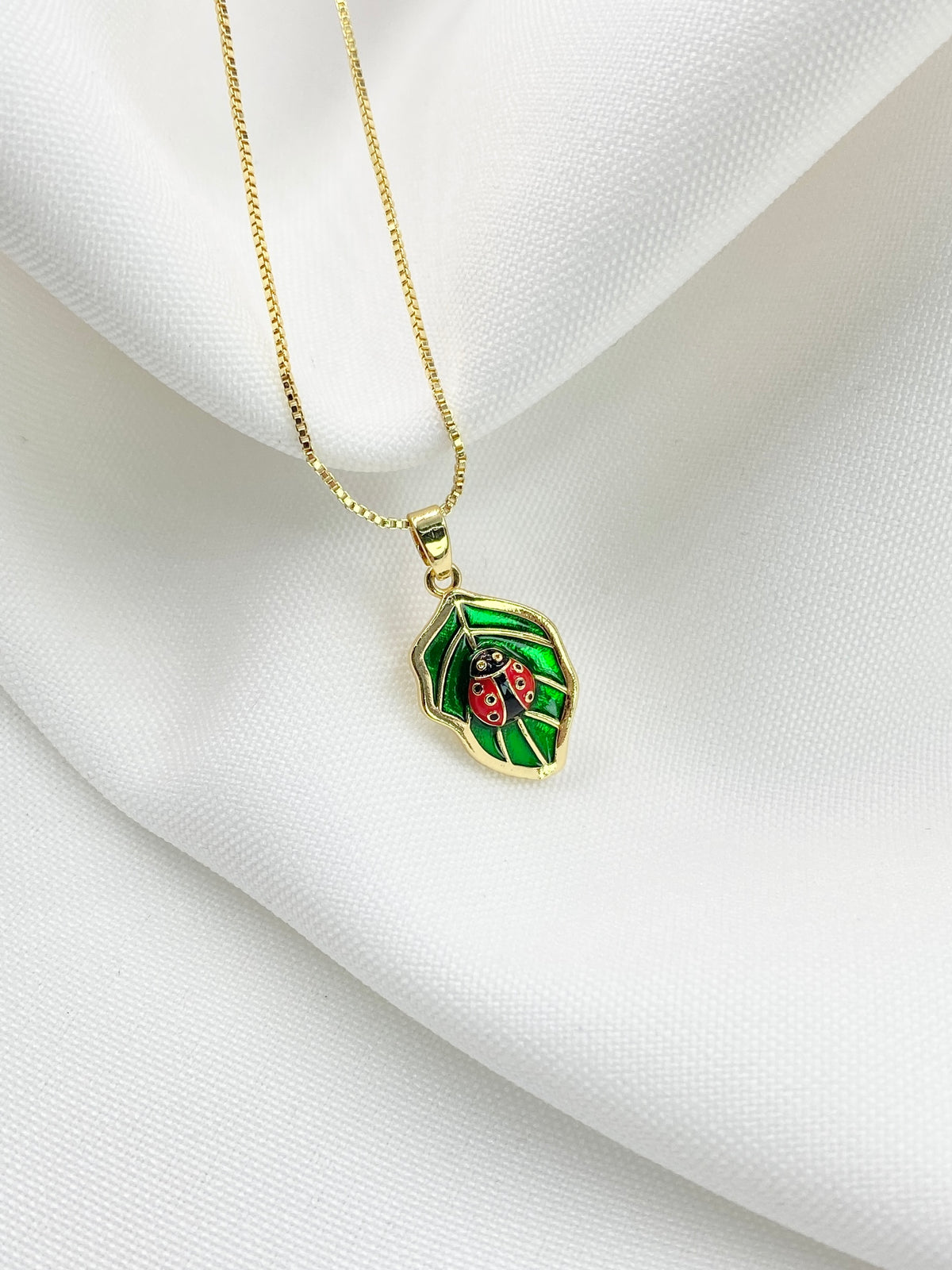 Collar mariquita