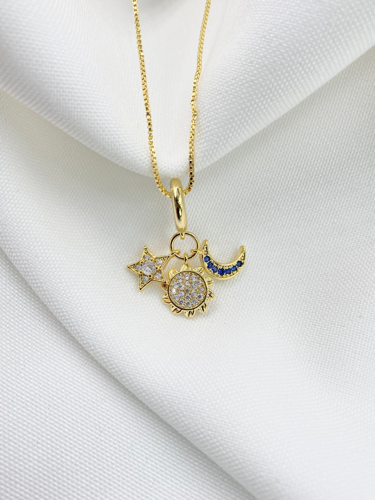 Collar estrella, sol y luna