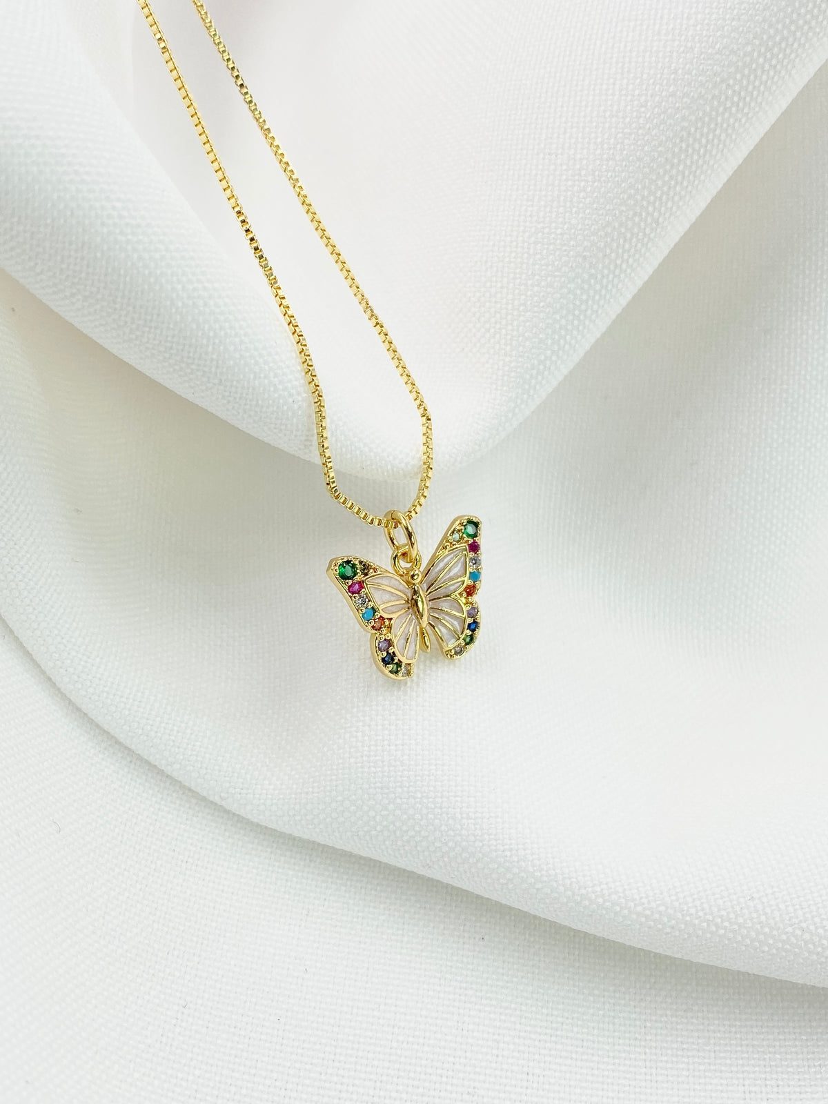 Collar mariposa