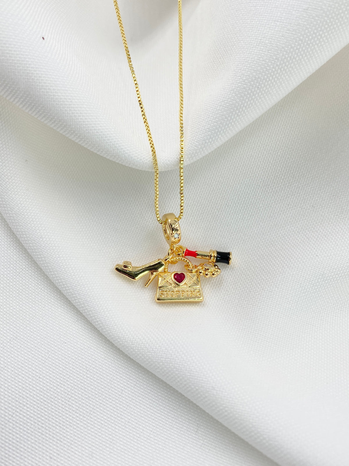 Collar labial