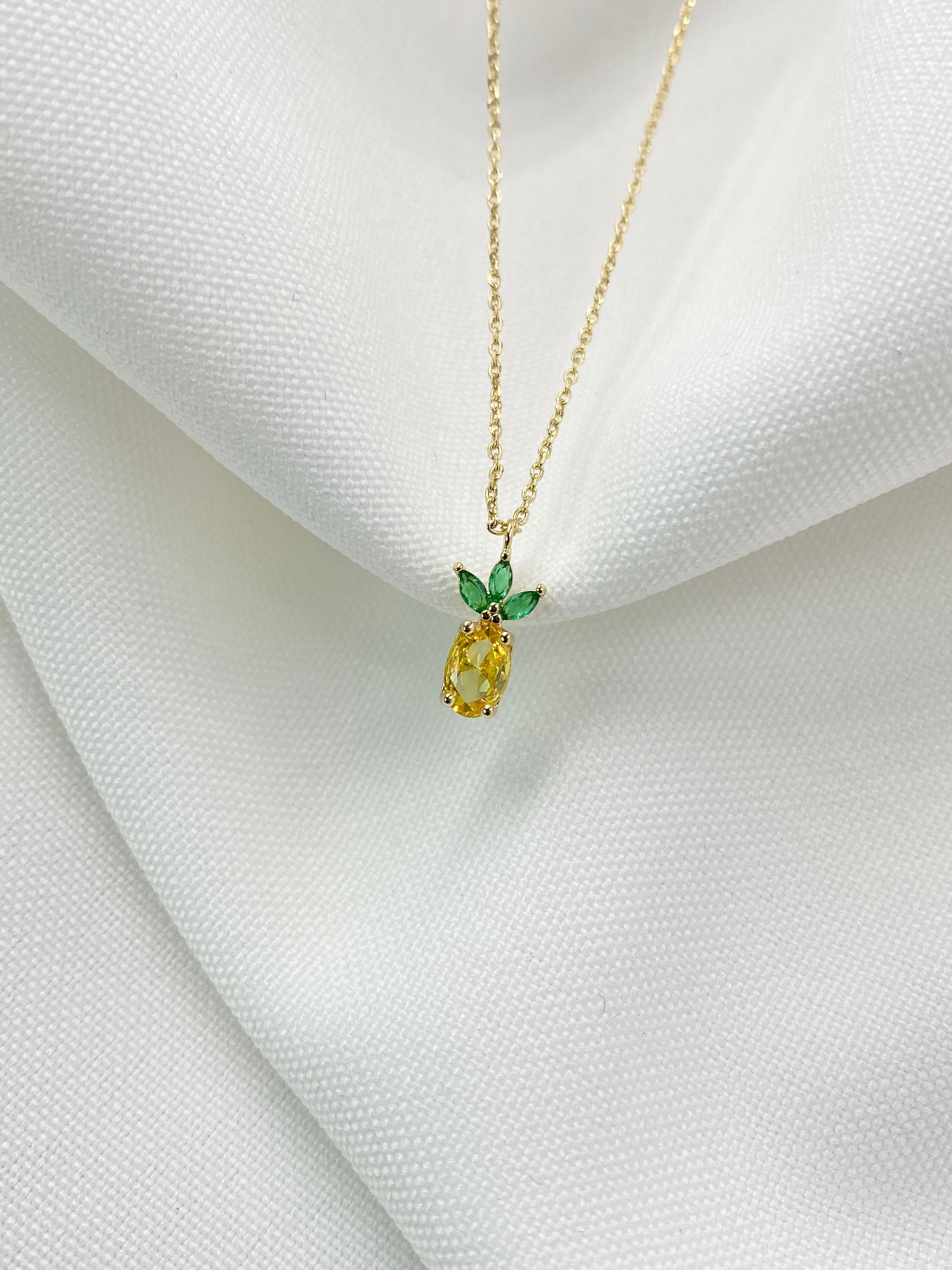 Collar piña