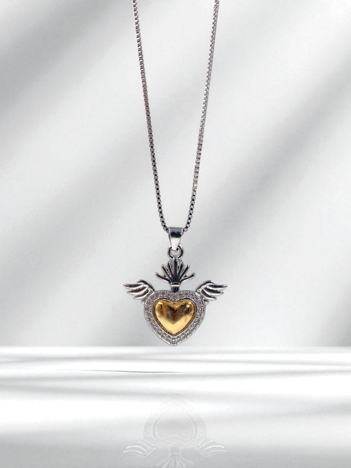 Collar Sacred Heat
