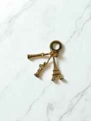 Charm Monumental