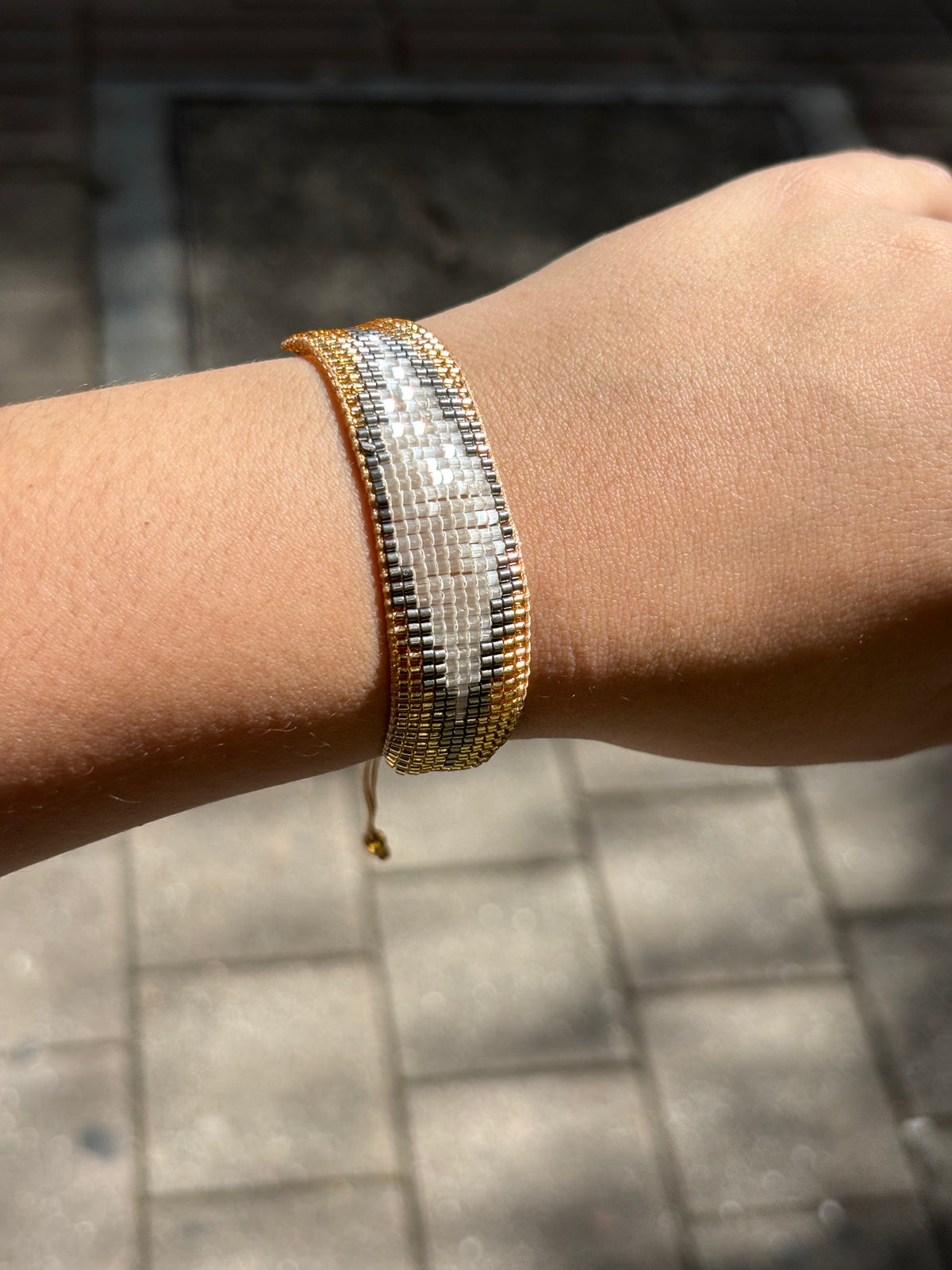 Pulsera Miyuki Dorada