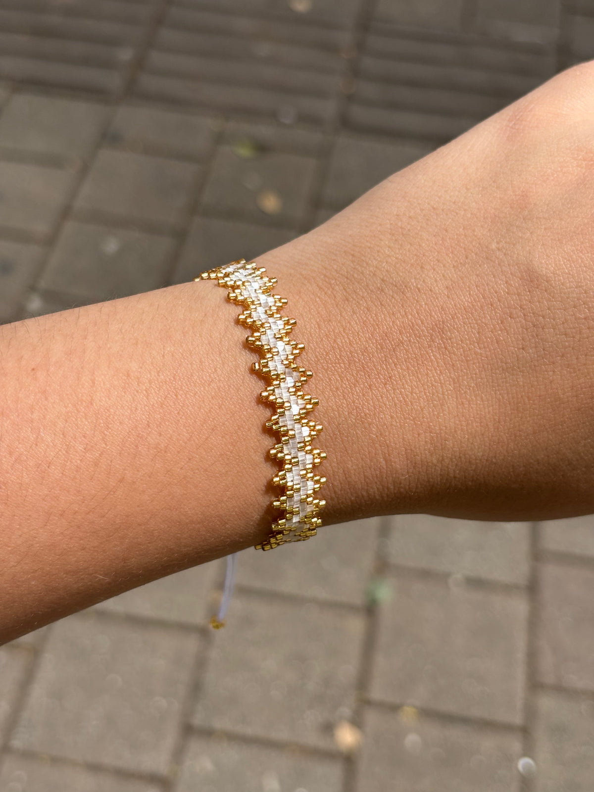Pulsera Miyuki zig zag blanca
