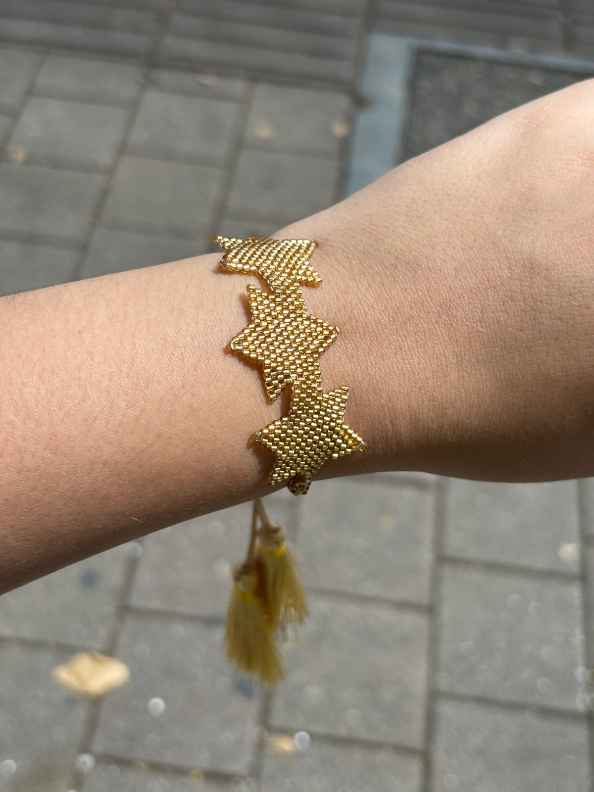 Pulsera Miyuki Estrellas doradas
