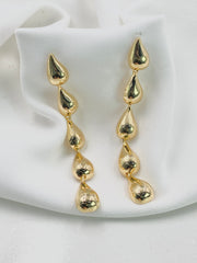 Arete topo gotas doradas