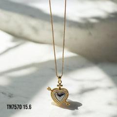 Collar corazón flechado