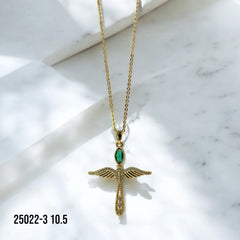 Collar Wings of Green