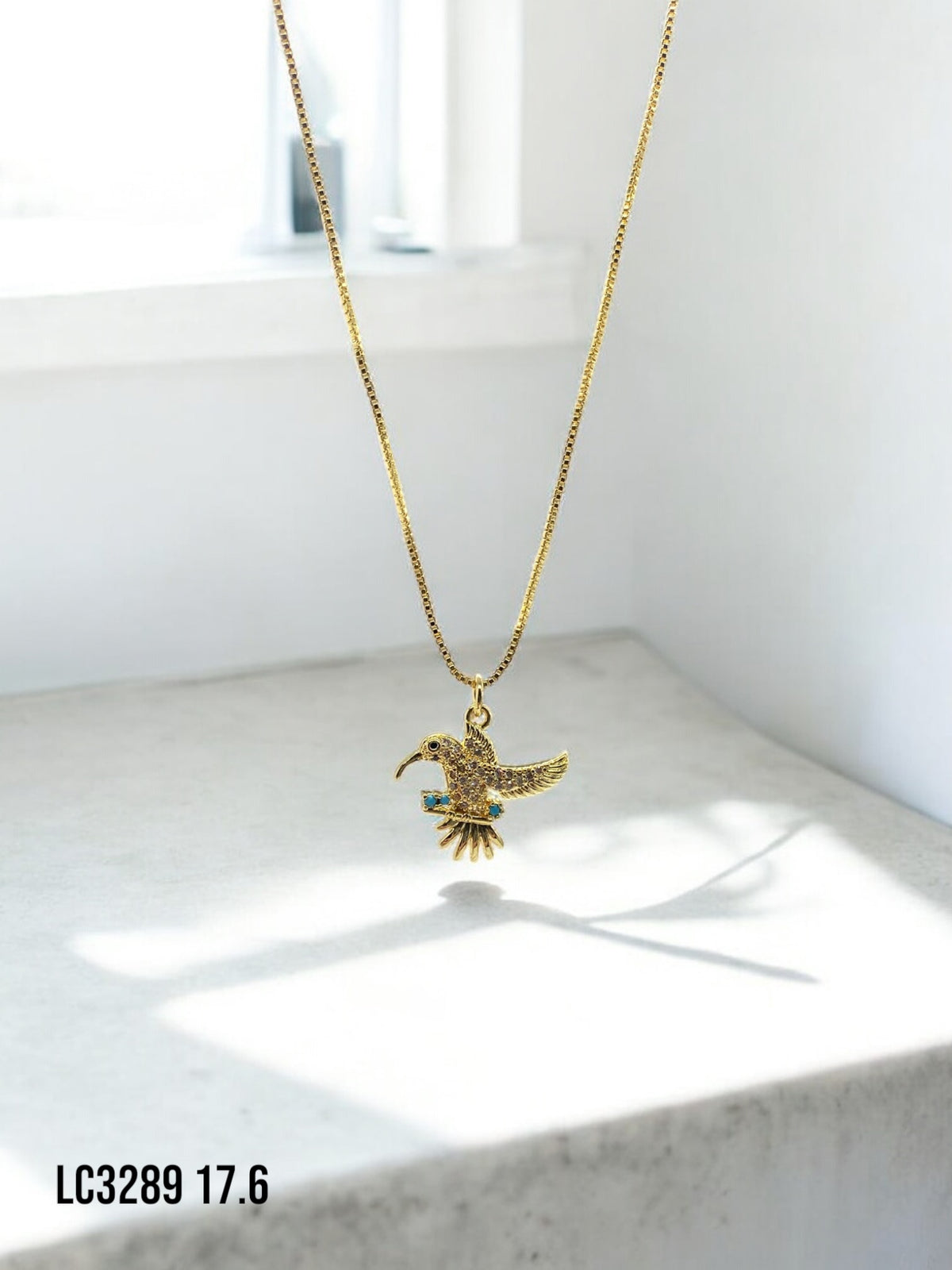 Collar bird