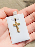 Dije de cristo con circón verde en oro laminado