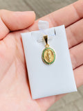 Dije de Virgen de Guadalupe en oro laminado