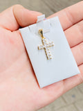 Dije de cruz con circón blanco en oro laminado