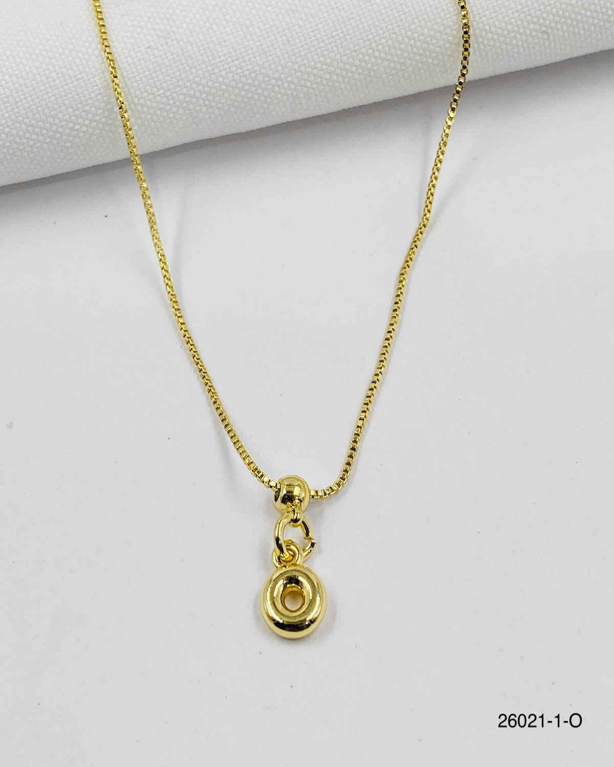 Collar letra O