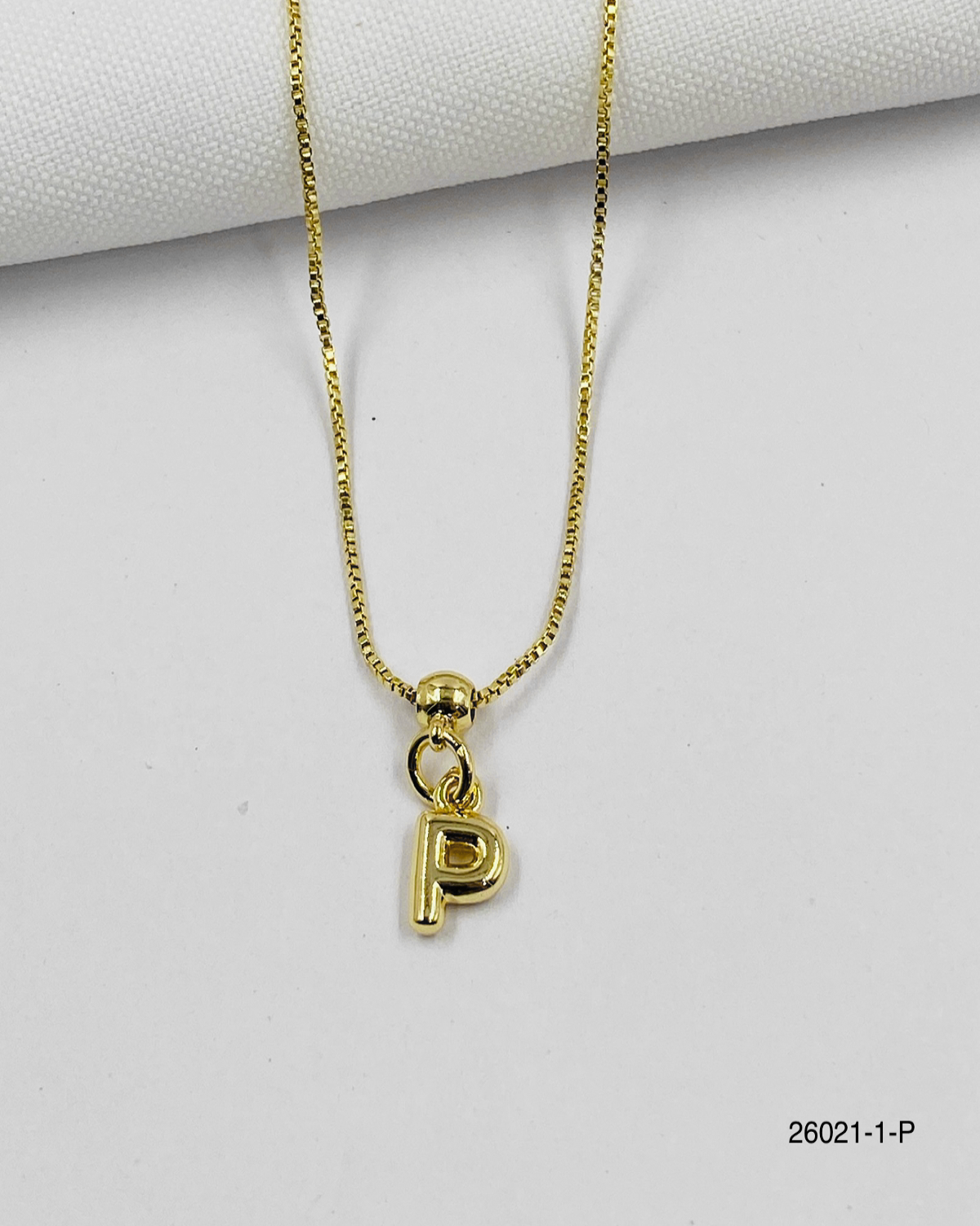 Collar letra P