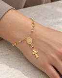 Pulsera Rosario tricolor con crucifijo — Balines 4 mm en muñeca